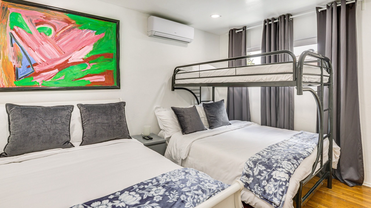 Photo of Bedroom in Ridgeview - Webster