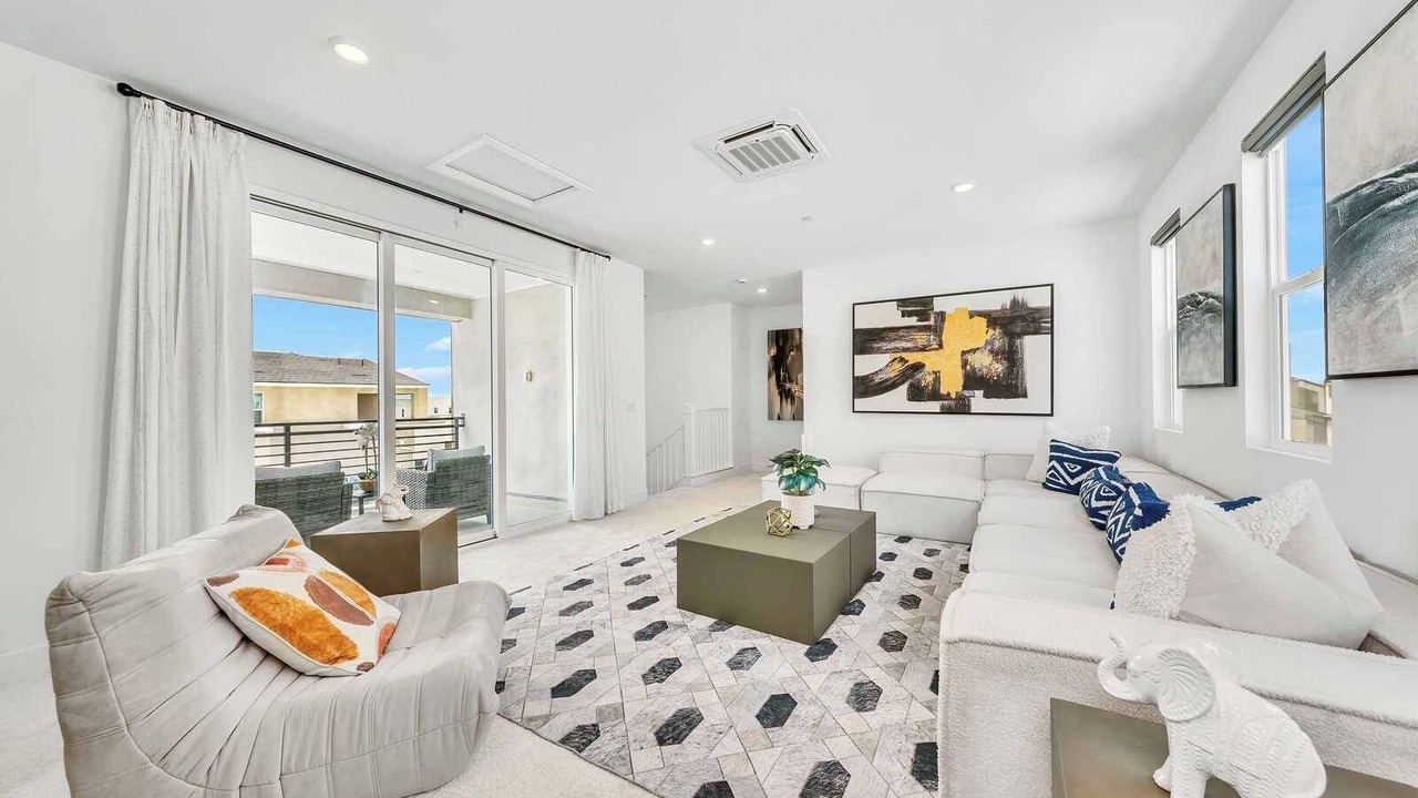 Photo of Livingroom in Irvine