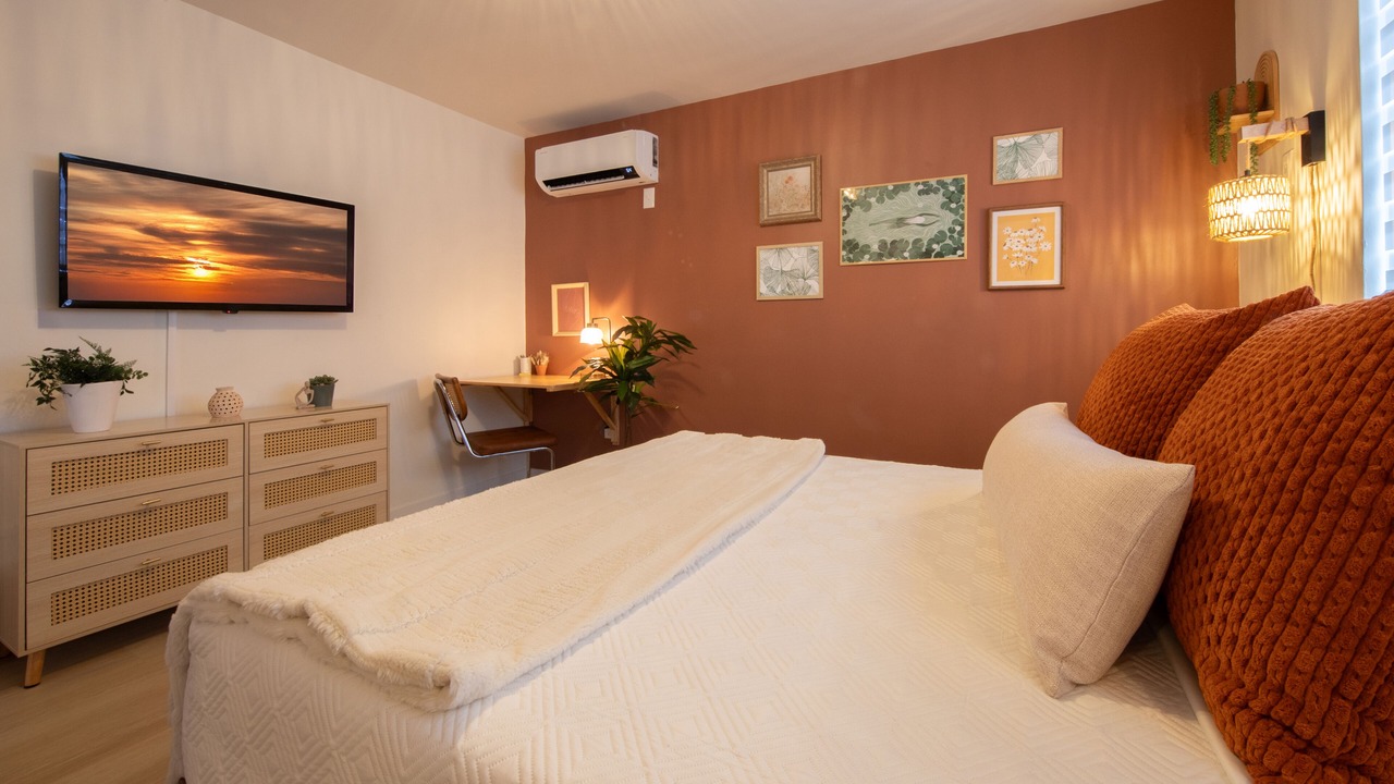 Photo of Bedroom in Hawthorne