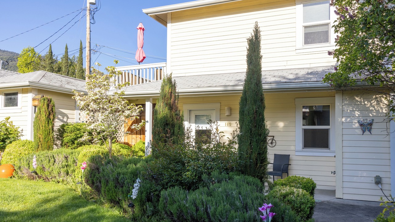 Photo of Outdoor in Siskiyou-Hargadine Historic District