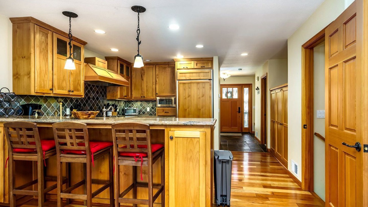 Photo of Kitchen in Groveland