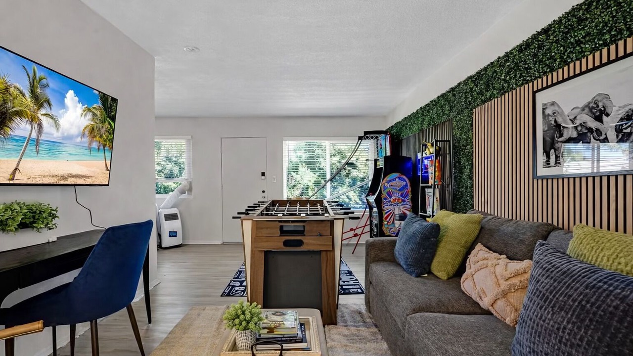 Photo of Livingroom in Eastside