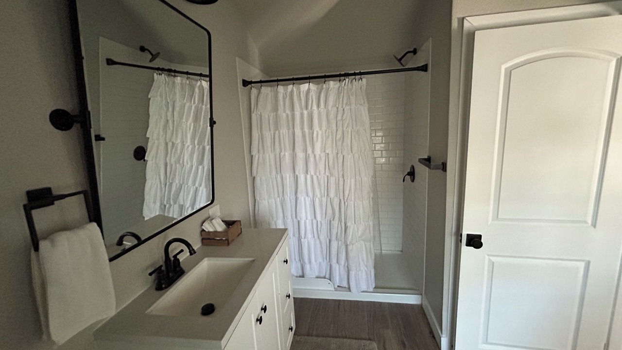 Photo of Bathroom in Peters