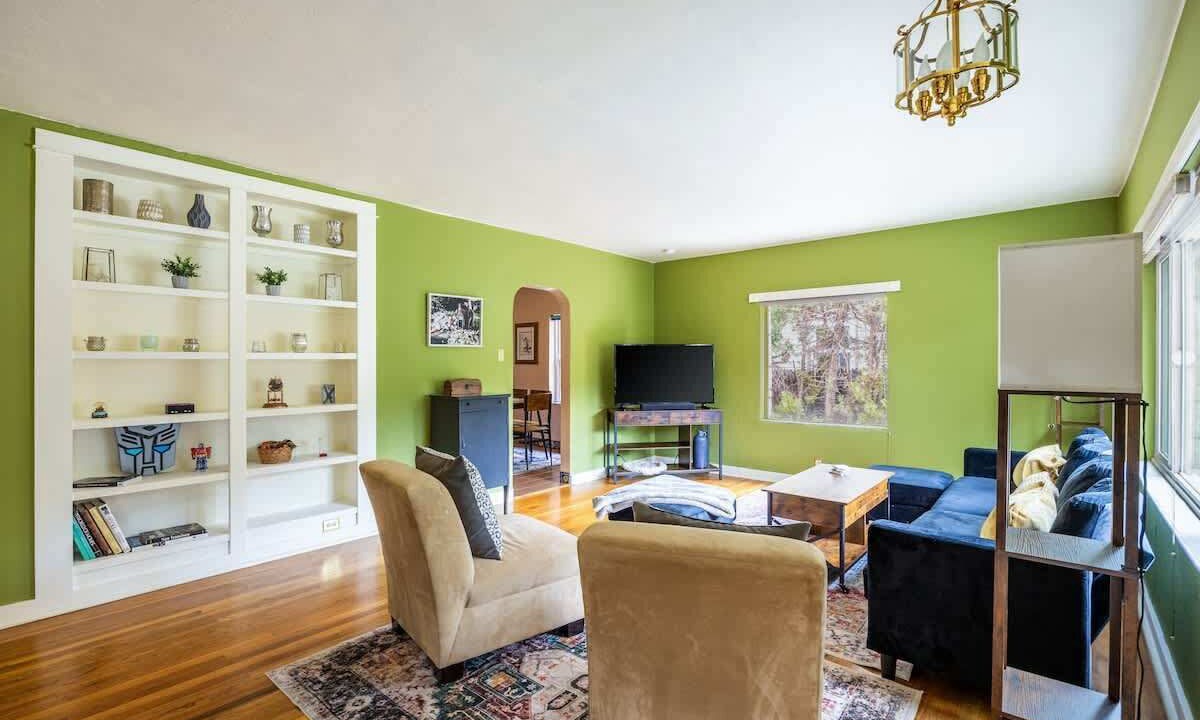 Photo of Livingroom in West University