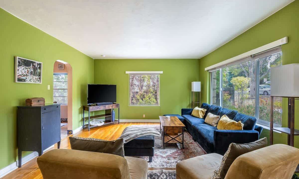 Photo of Livingroom in West University