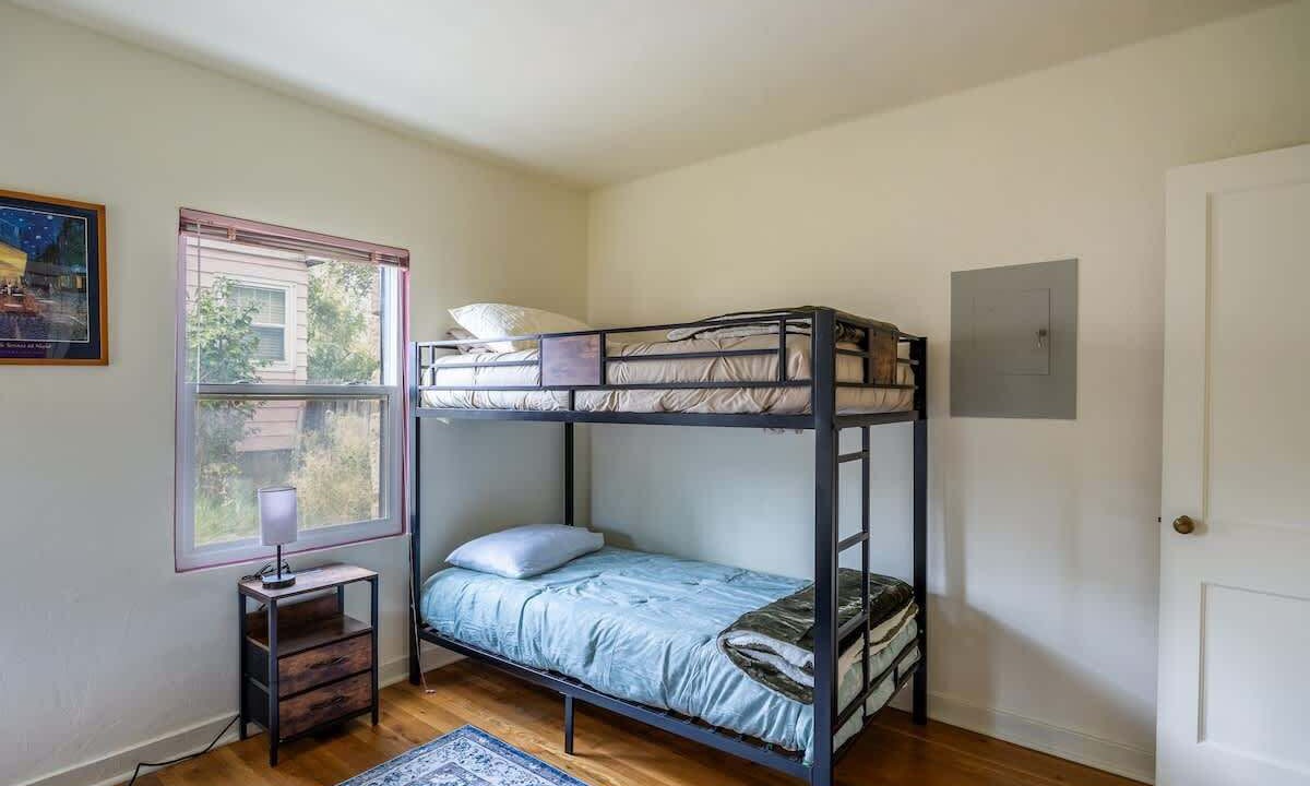 Photo of Bedroom in West University