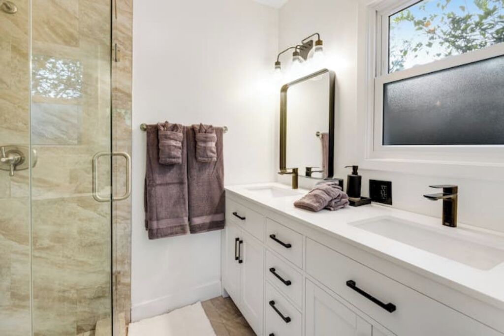 Photo of Bathroom in Sherman Oaks
