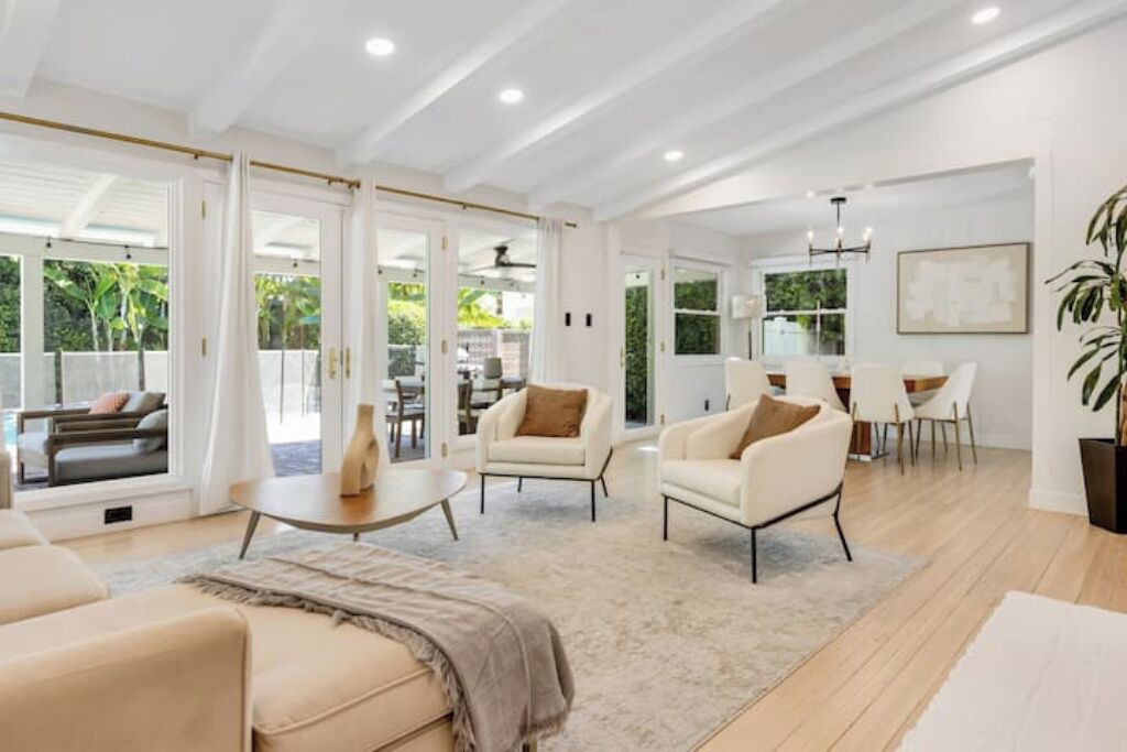 Photo of Livingroom in Sherman Oaks