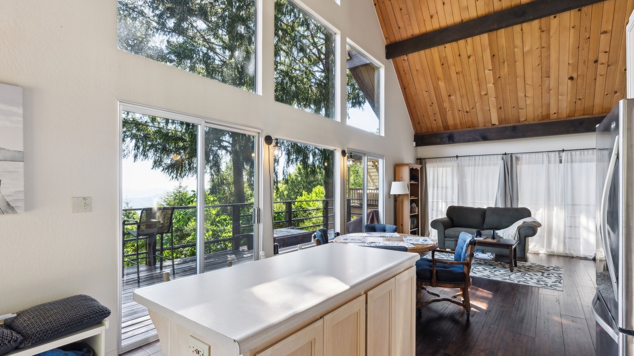 Photo of Bedroom in Kelseyville