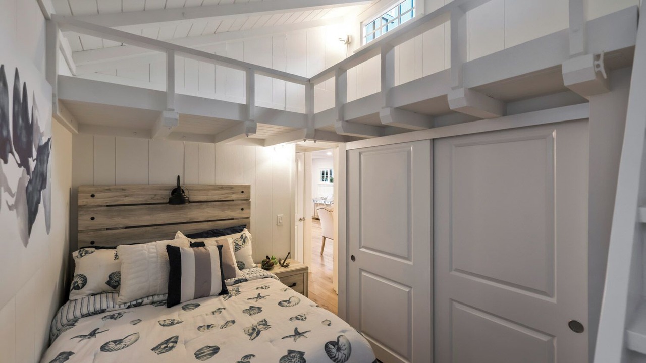 Photo of Bedroom in Newport Beach