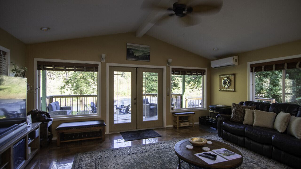 Photo of Livingroom in Crescent City