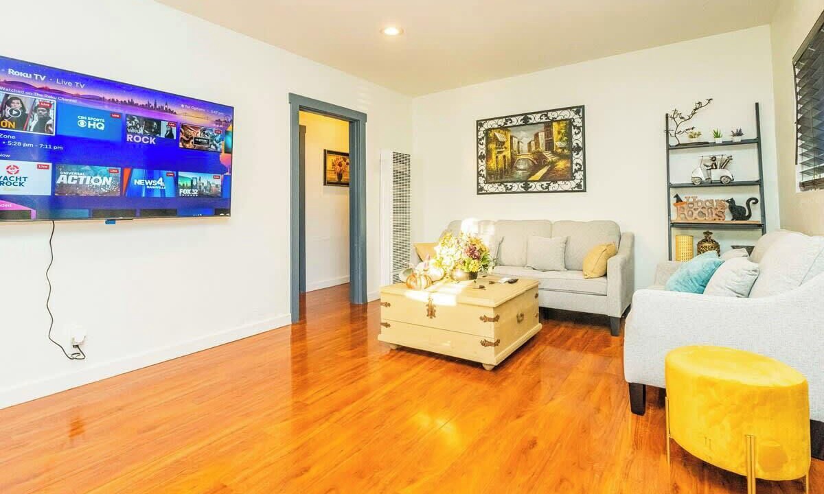 Photo of Livingroom in Glendora