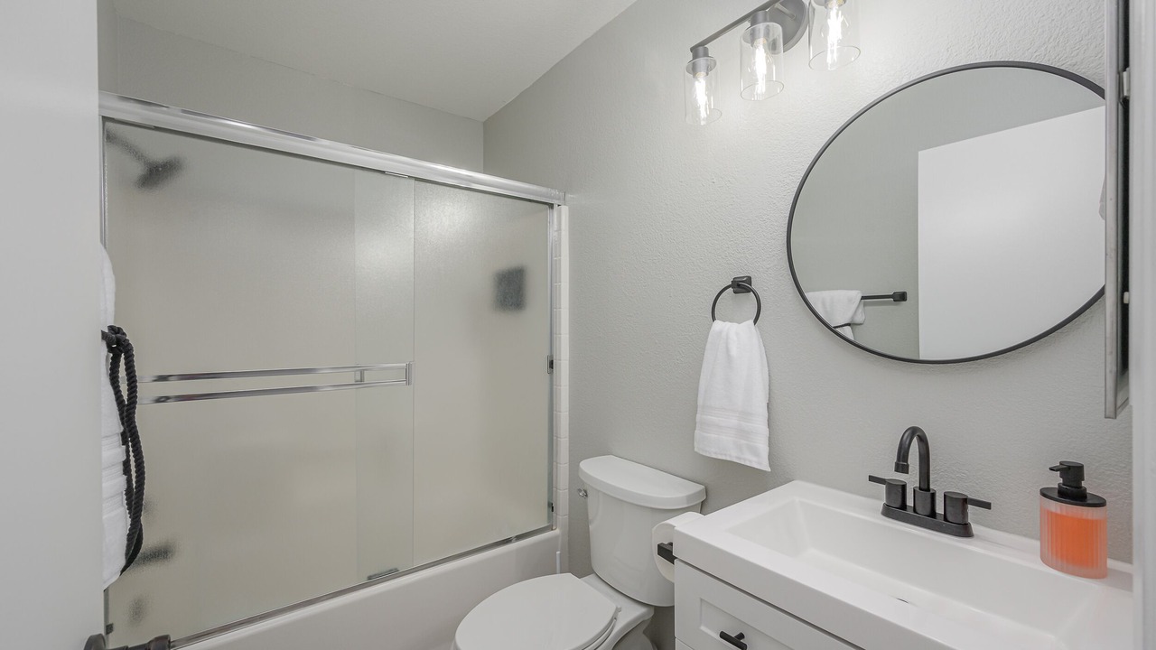 Photo of Bathroom in Holiday Shores