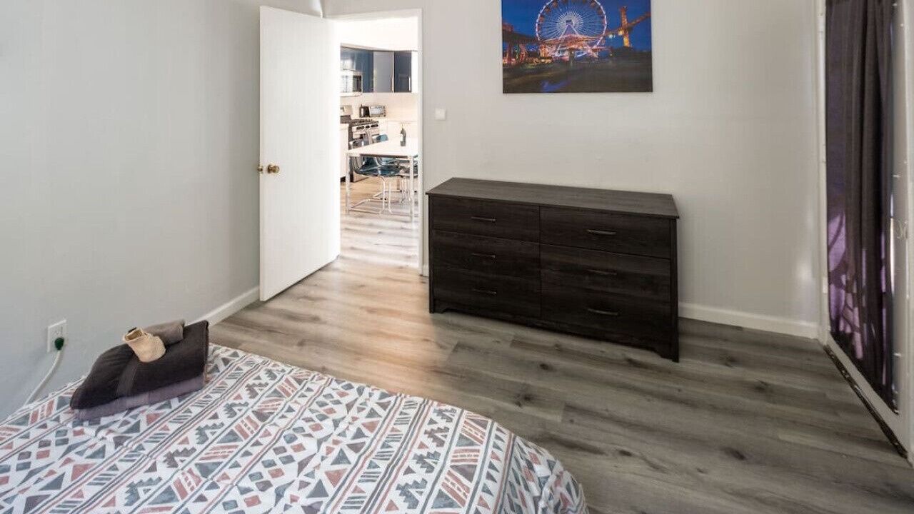 Photo of Bedroom in Carlson Park