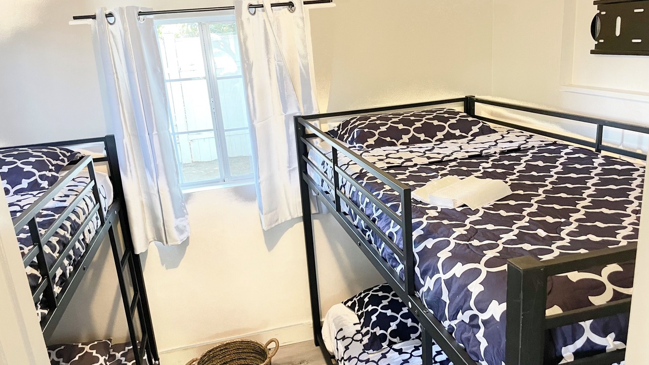 Photo of Bedroom in Sherman Oaks