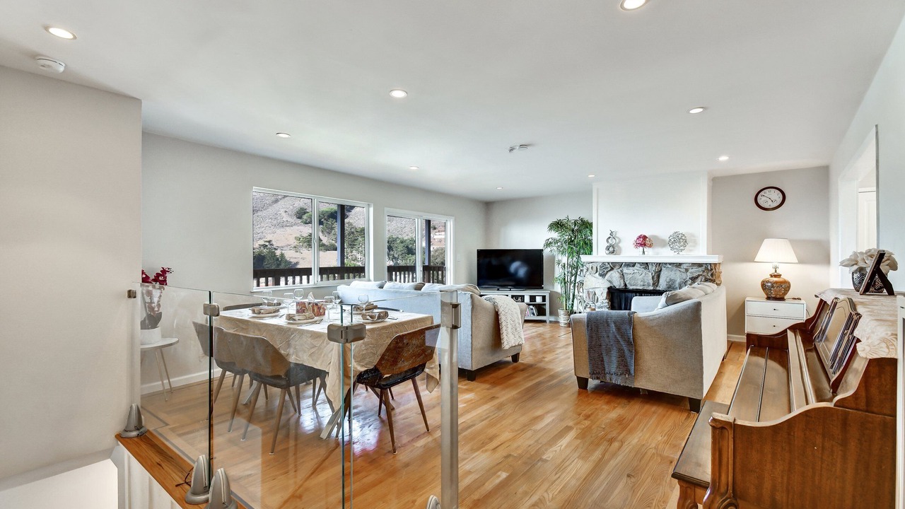 Photo of Livingroom in Sharp Park