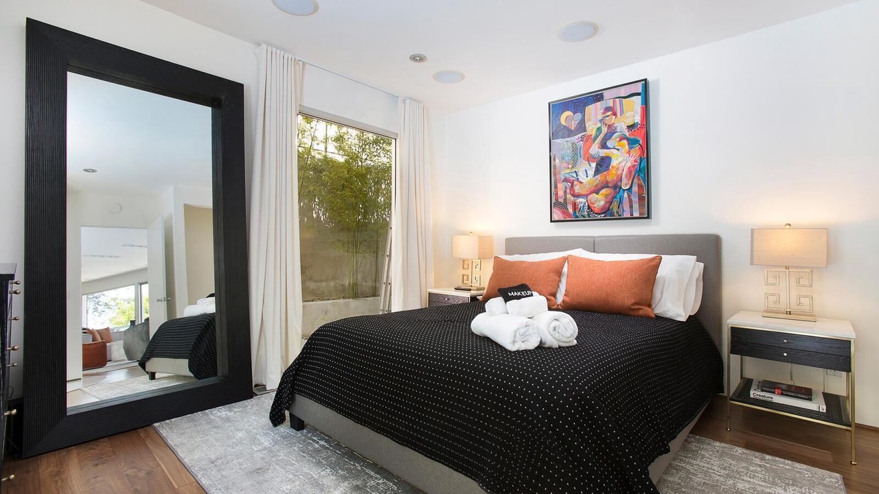 Photo of Bedroom in Hollywood Hills West