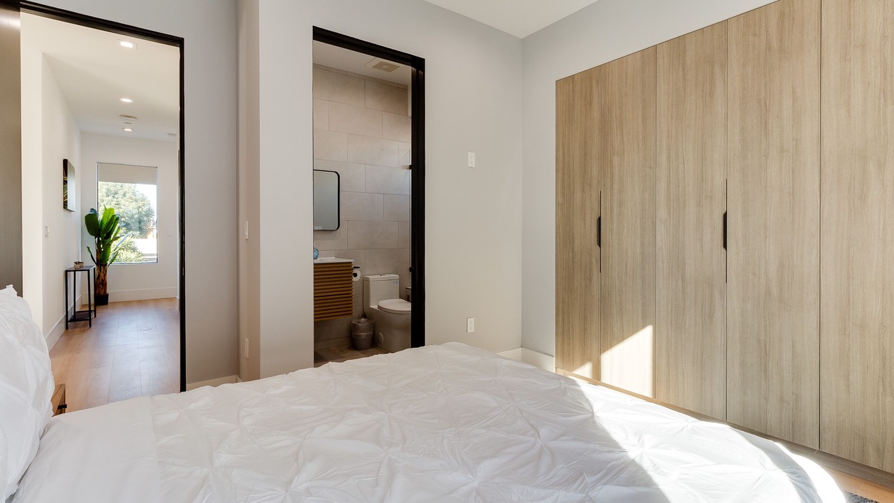 Photo of Bedroom in Mid City