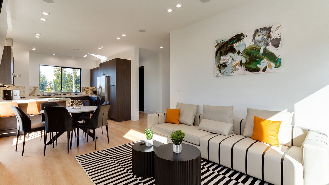 Photo of Livingroom in Mid City