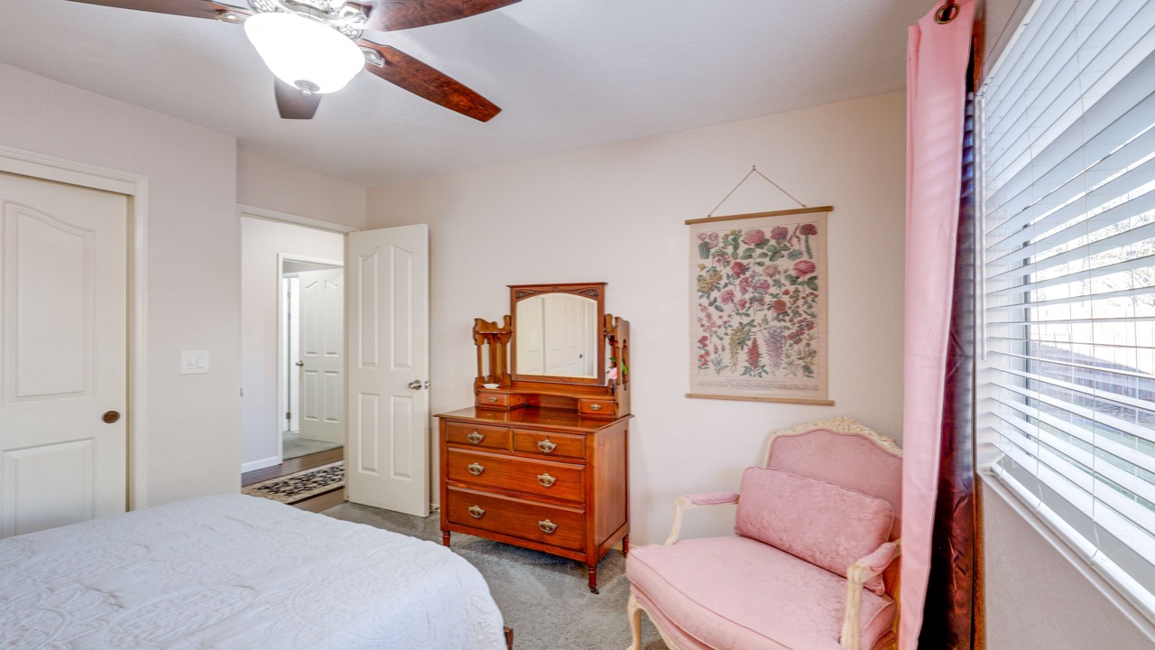 Photo of Bedroom in Templeton