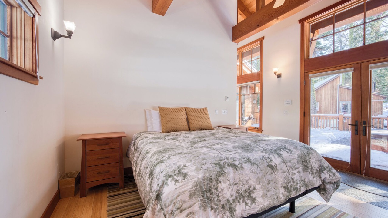 Photo of Bedroom in Alpine Meadows