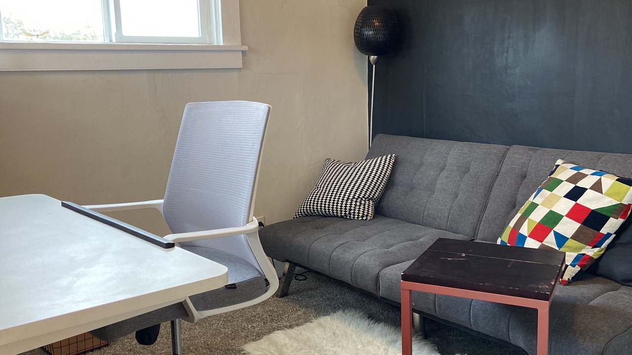 Photo of Livingroom in Fruitvale