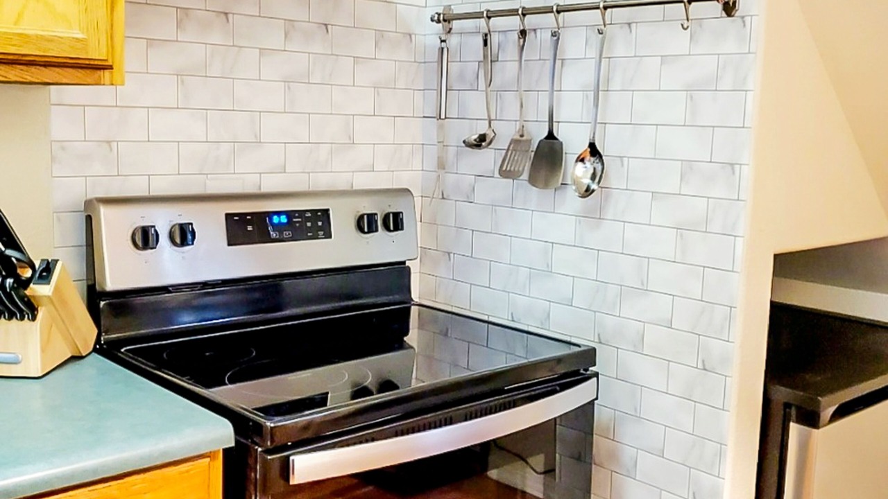 Photo of Kitchen in Cave Junction