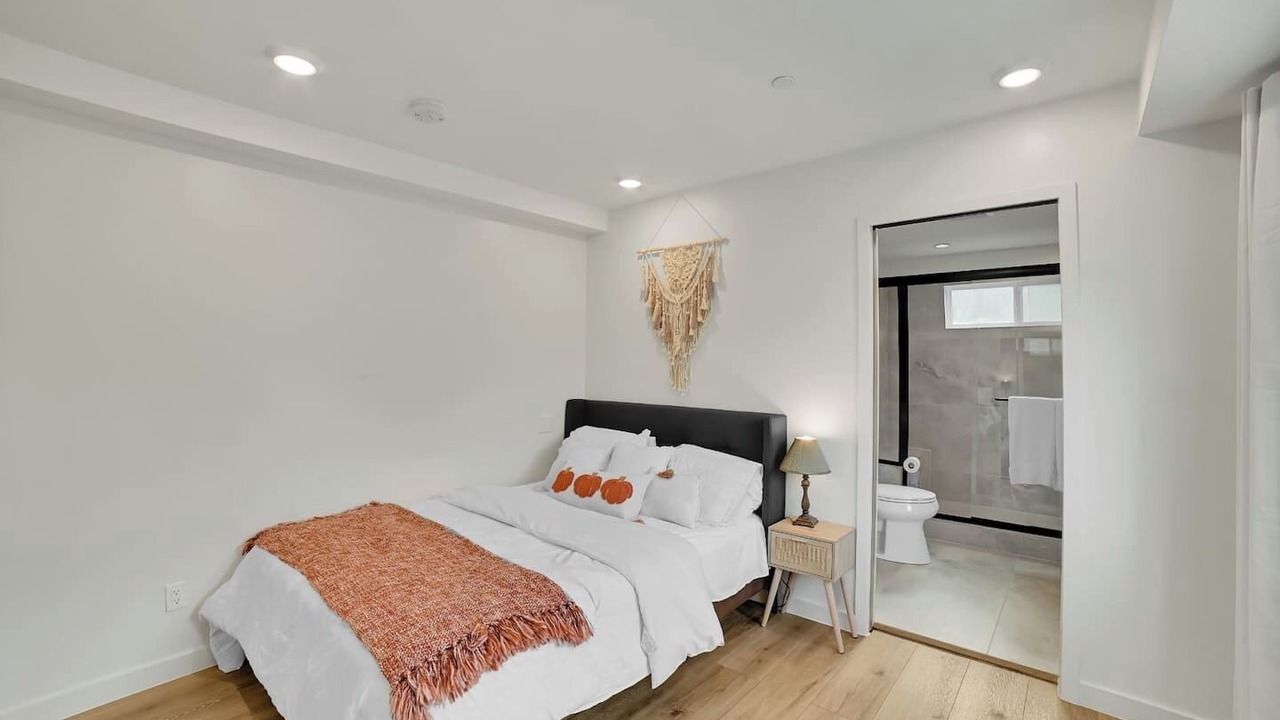 Photo of Bedroom in Sherman Oaks