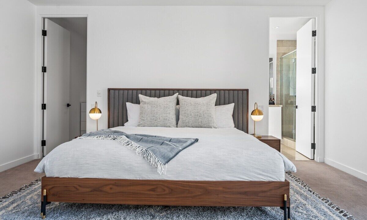 Photo of Bedroom in Canyon Corridor