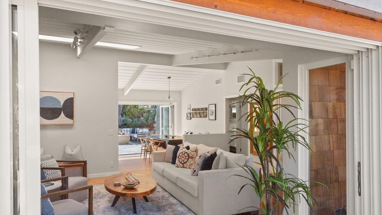 Photo of Bedroom in Del Mar