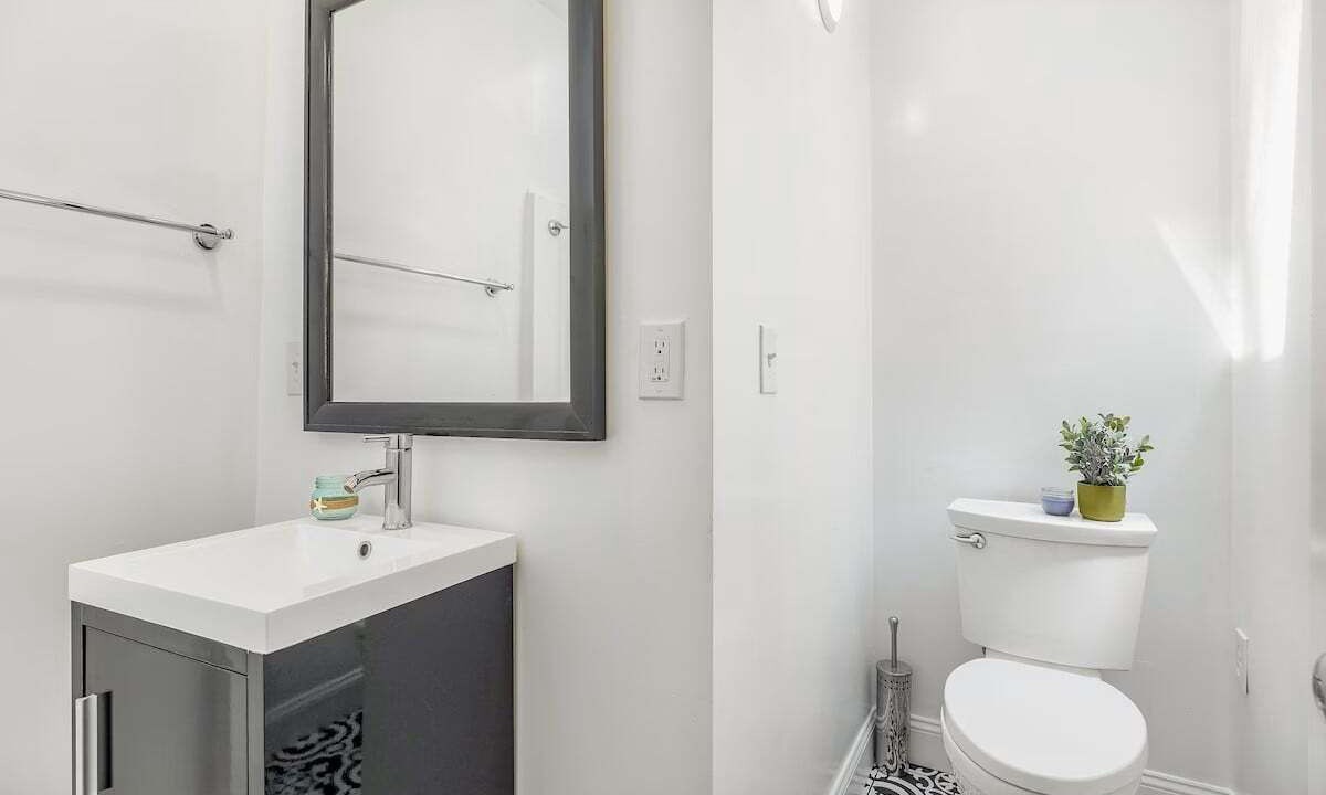 Photo of Bathroom in Summerland