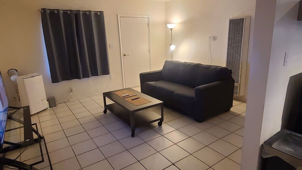 Photo of Livingroom in Victorville