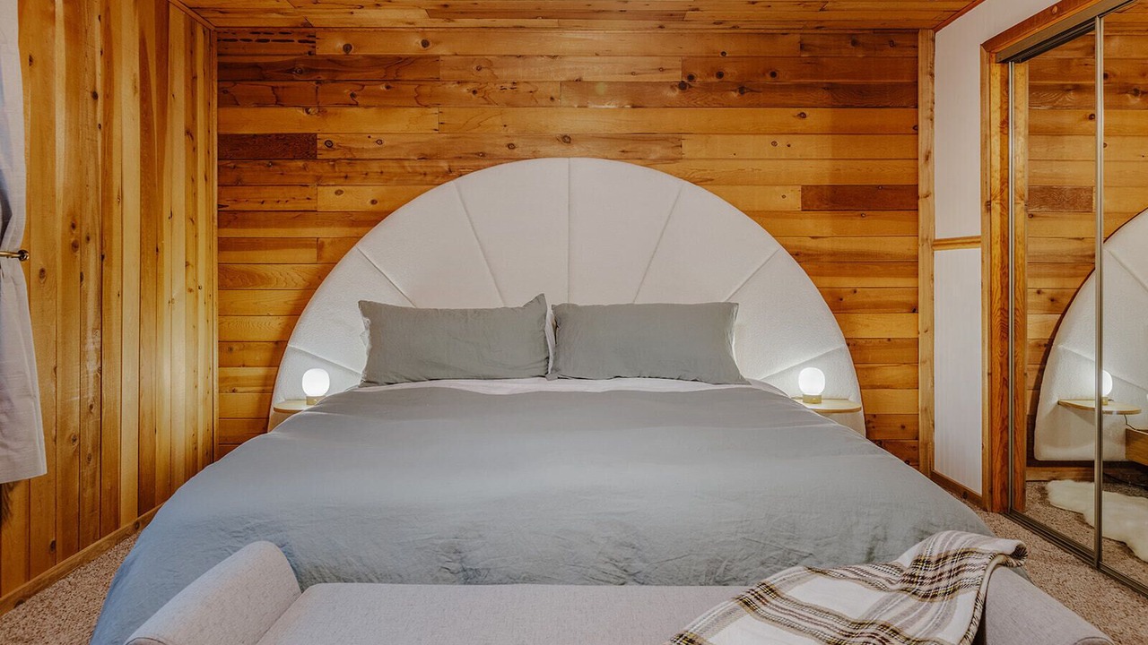 Photo of Bedroom in Shingletown