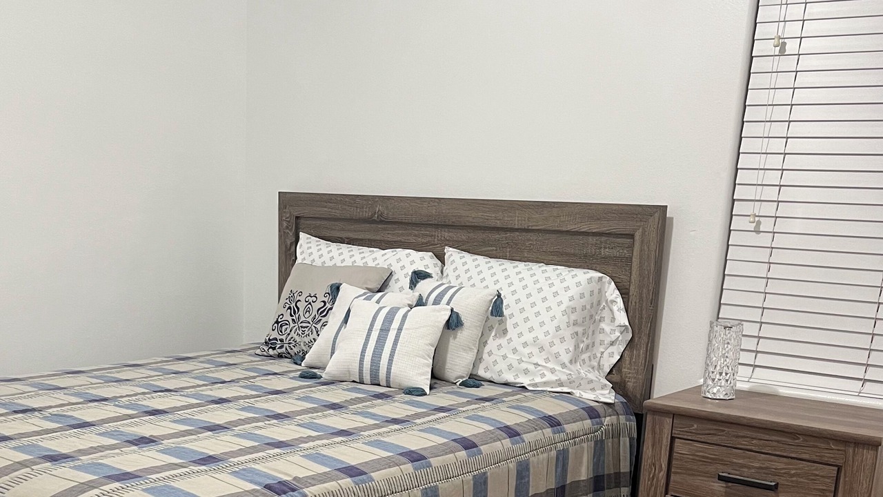 Photo of Bedroom in Paramount