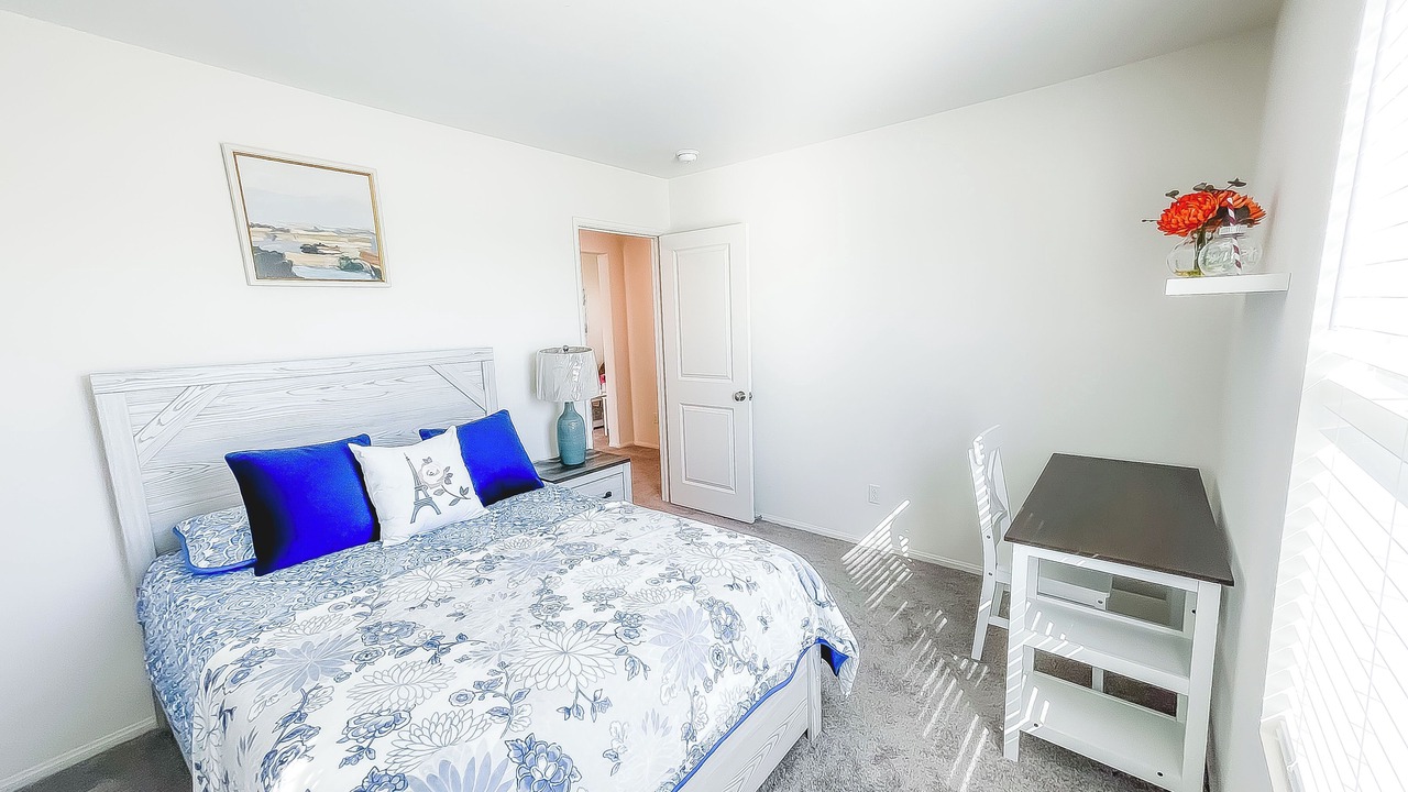Photo of Bedroom in Victorville