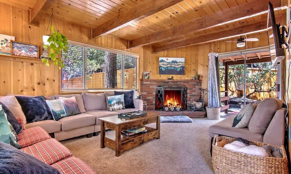 Photo of Livingroom in Pine Cove
