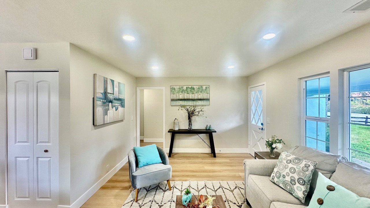 Photo of Livingroom in San Tomas