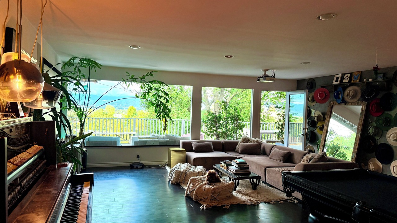 Photo of Livingroom in Sherman Oaks