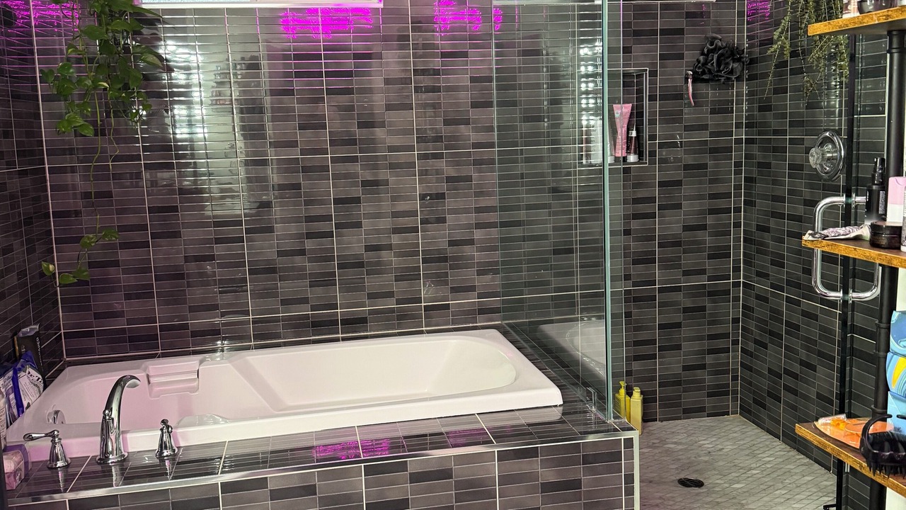 Photo of Bathroom in Sherman Oaks