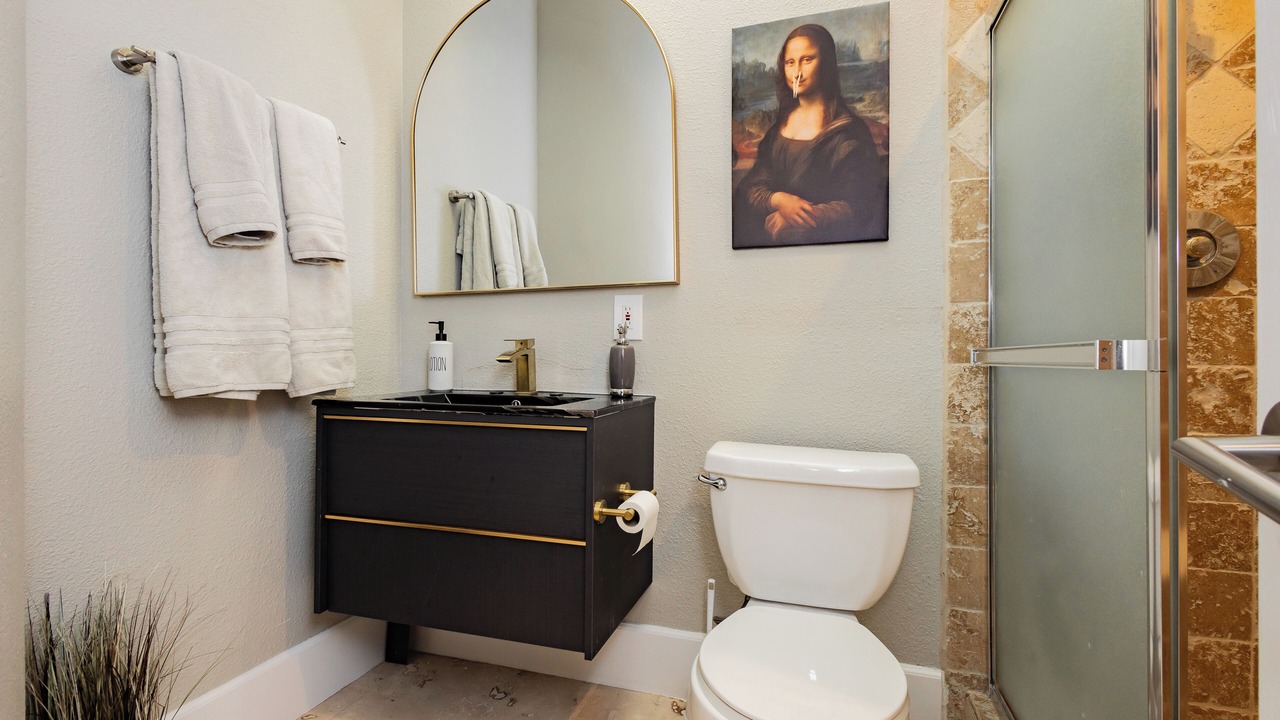Photo of Bathroom in Enterprise