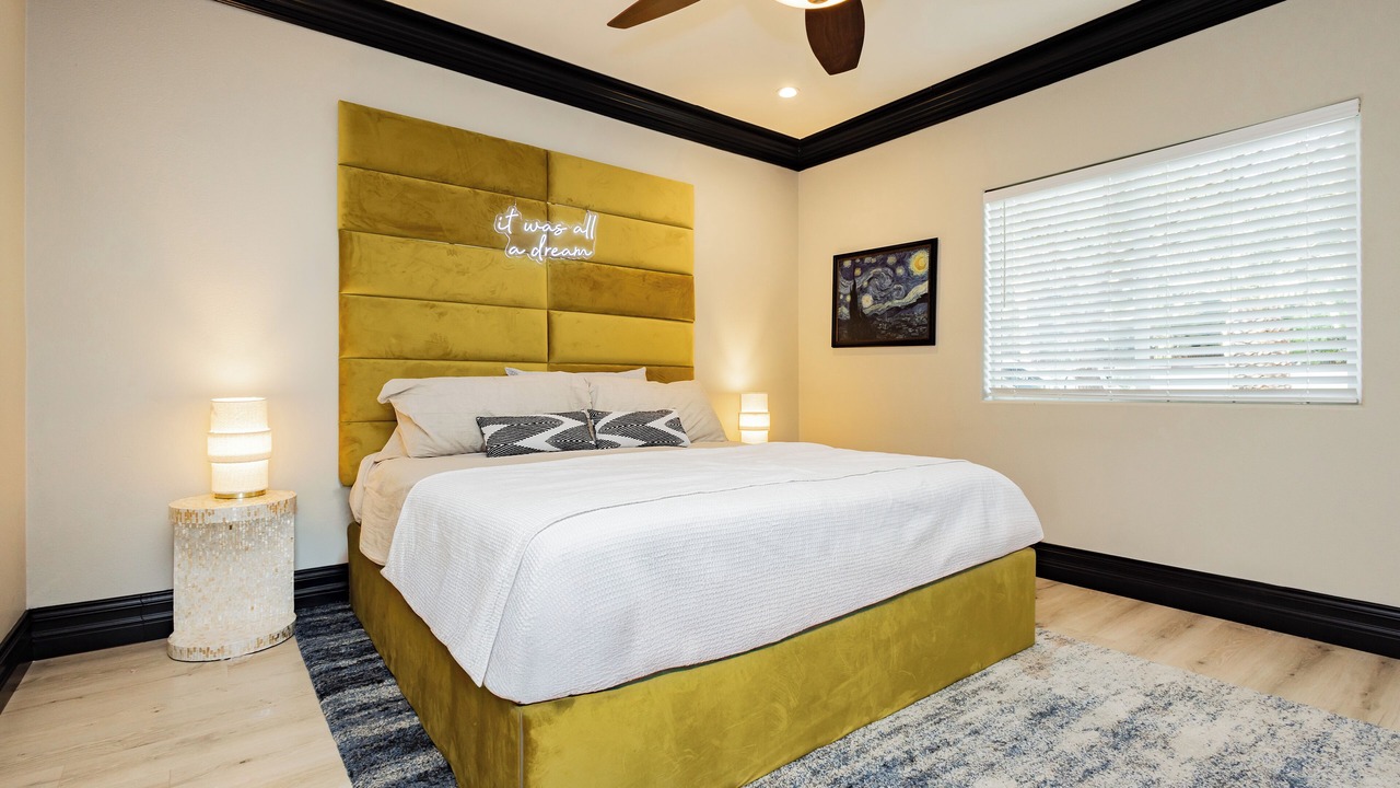Photo of Bedroom in Enterprise