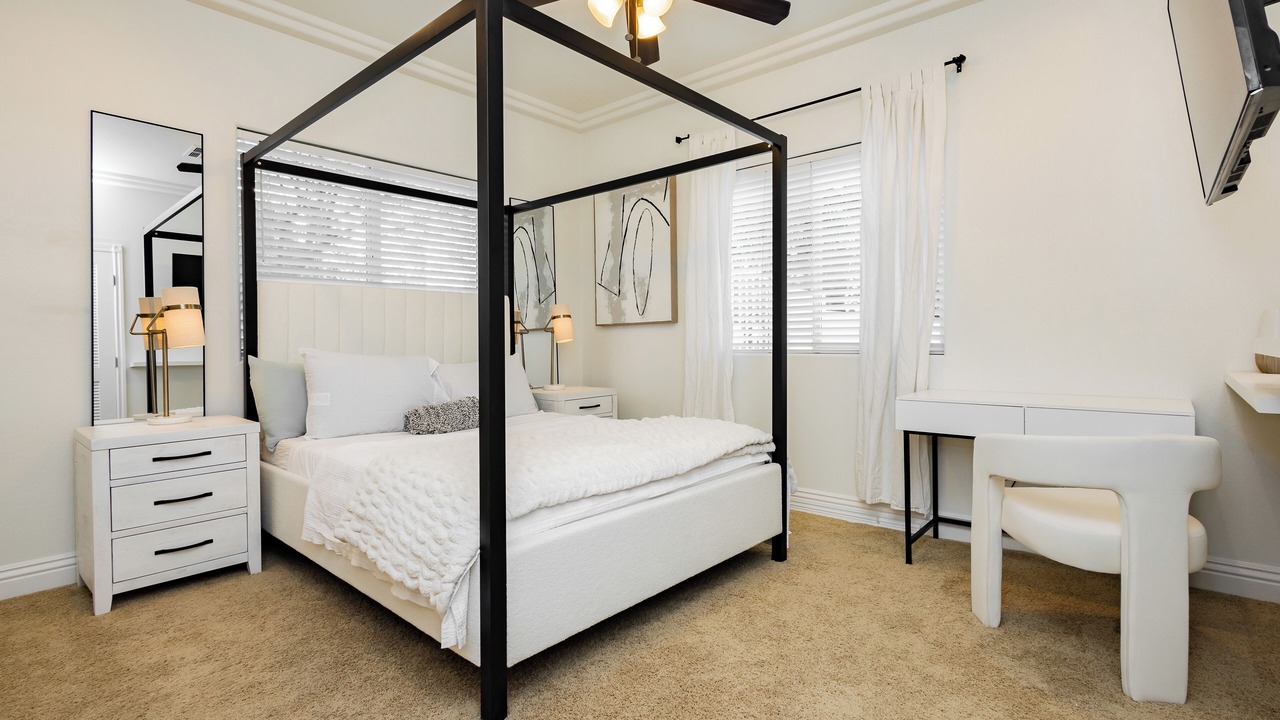 Photo of Bedroom in Enterprise