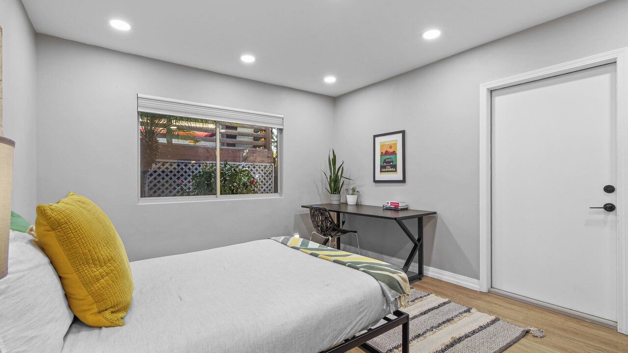 Photo of Bedroom in La Jolla Mesa