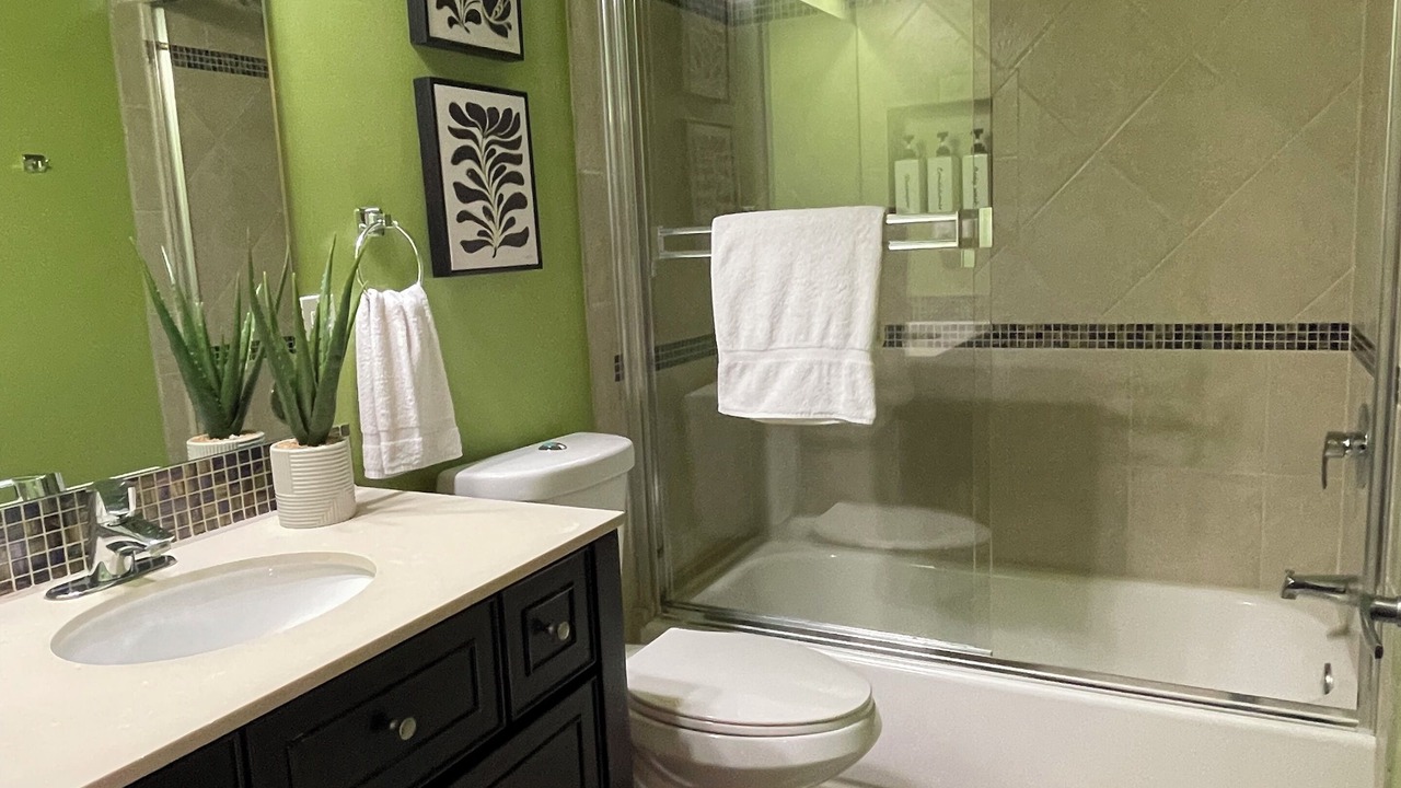 Photo of Bathroom in Los Feliz