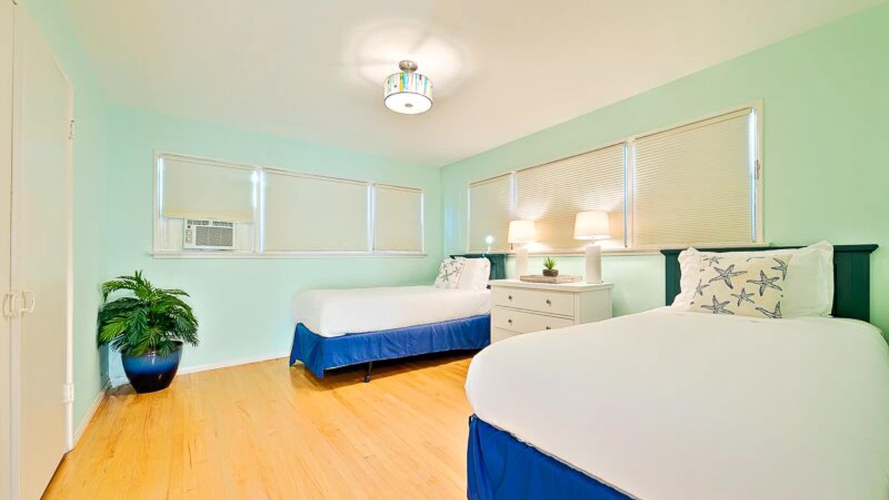 Photo of Bedroom in Cardiff-by-the-Sea