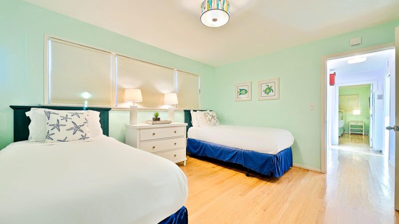 Photo of Bedroom in Cardiff-by-the-Sea