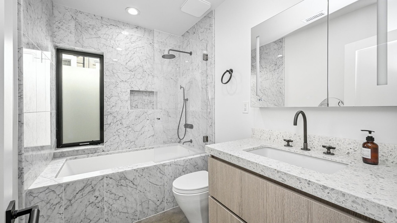 Photo of Bathroom in Corona del Mar