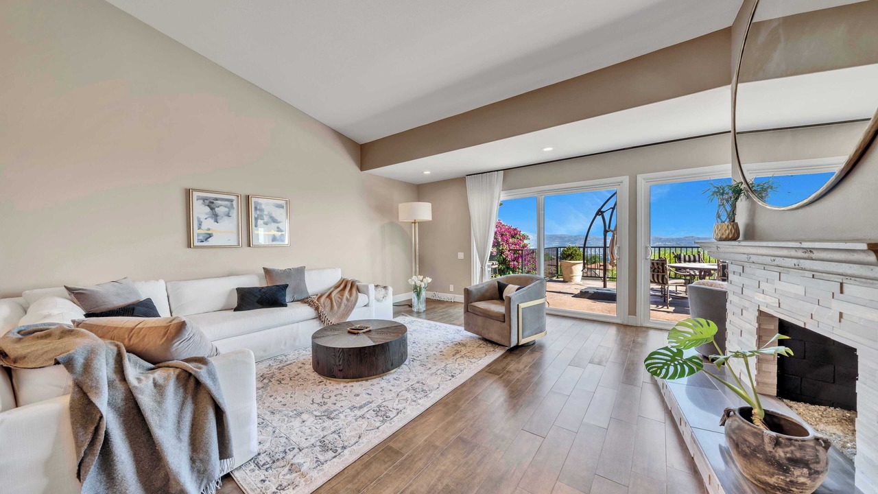 Photo of Livingroom in Yorba Linda