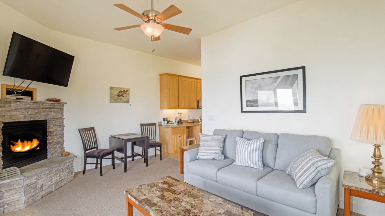 Photo of Livingroom in Shelter Cove