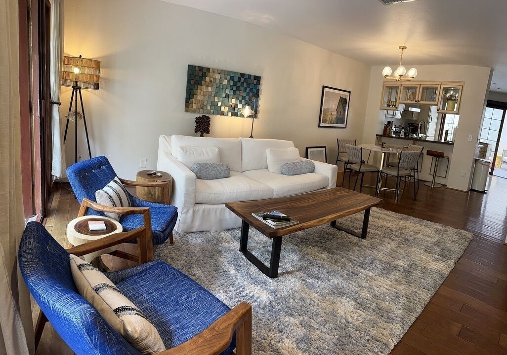 Photo of Livingroom in La Jolla Village